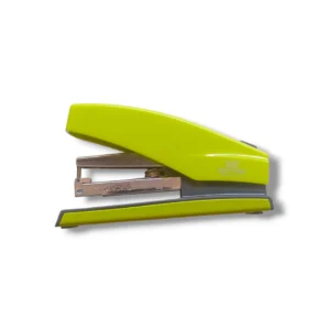 ORO Eezy Pro 607 stapling documents on desk