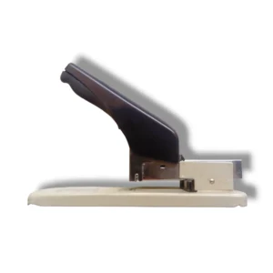 Ergonomic design of Opal Heavy Duty Stapler 12N13