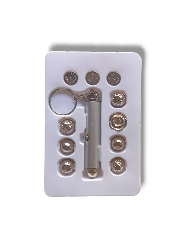 Super Laser Keychain LL-0704002 used as LED flashlight