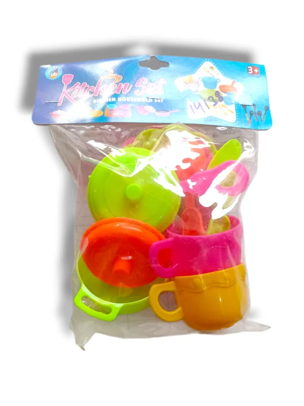 Child playing with kitchen set toys 14138 for imaginative cooking fun